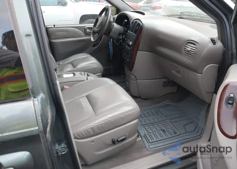 2002 Chrysler Town & Country Limited from USA, damaged, VIN 2C8GP64L02R561338